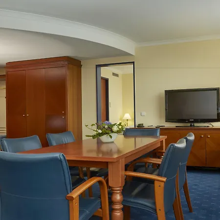 H4 Hotel