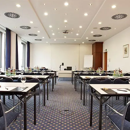 H4 Hotel 4*