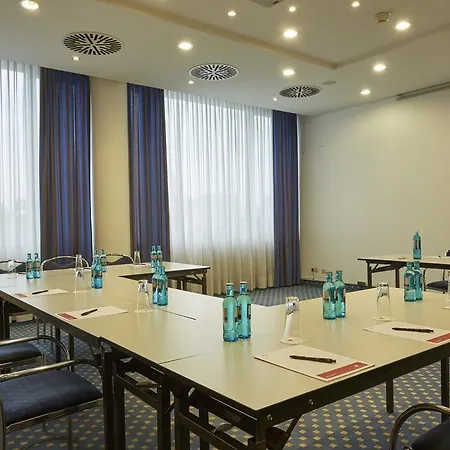 Hotel H4