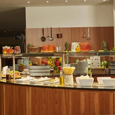 Hotel H4